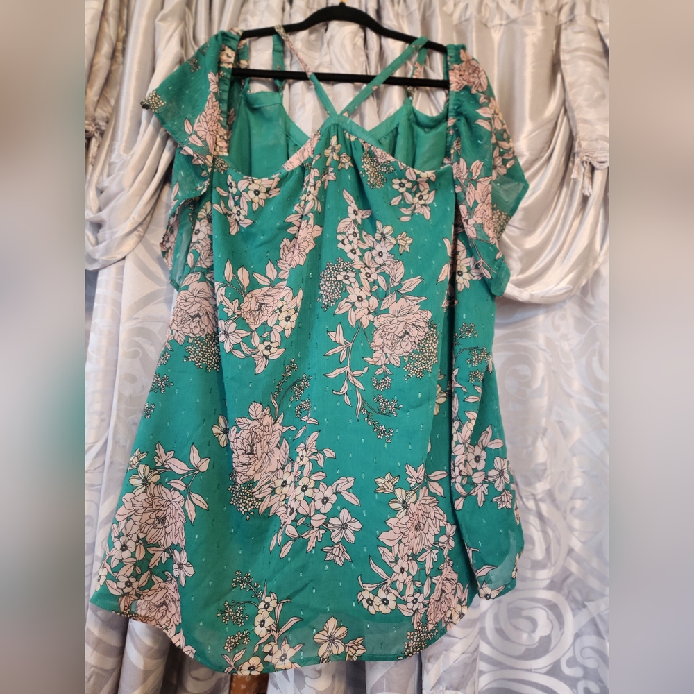 Torrid green floral blouse
